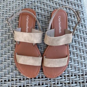 Cityclassified Women’s Size 6 Sandals